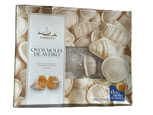 Packaged product of 'Ovos Moles de Aveiro' with branding on a white background